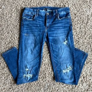 White House Black Market Distressed, Skinny Jeans, Size 10
